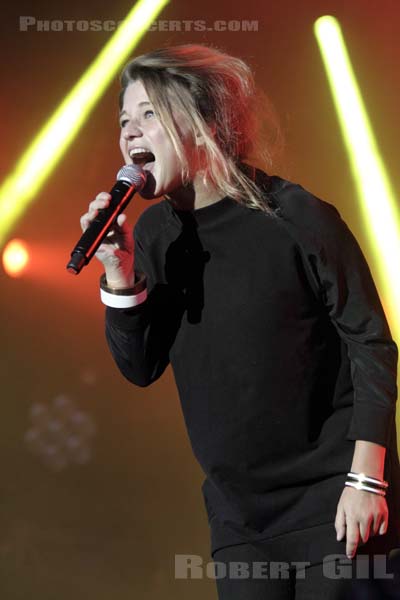 SELAH SUE - 2012-06-22 - PARIS - Hippodrome de Longchamp - 